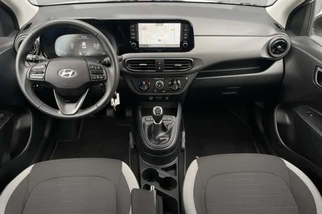 Hyundai i10 (2024) thumbnail 11