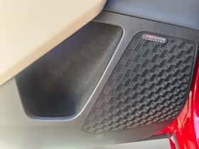 Kia EV6 (2024) thumbnail 12