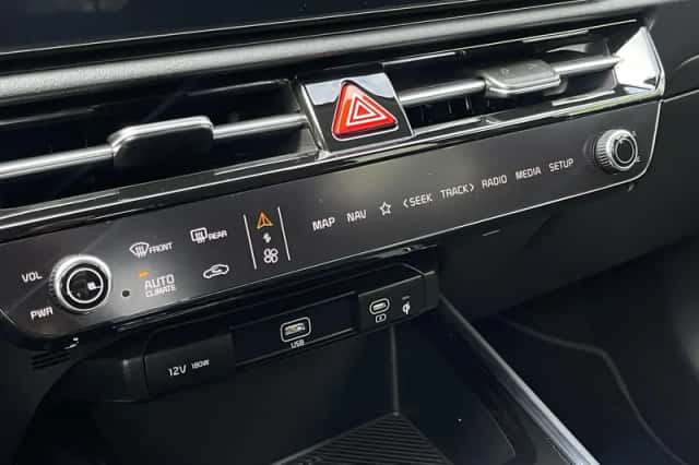Kia Niro EV (2025) thumbnail 25