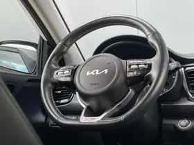 Kia Rio (2023) thumbnail 12