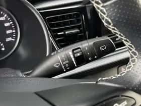 Kia Rio (2023) thumbnail 17