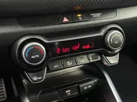 Kia Rio (2023) thumbnail 25