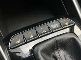 Kia Rio (2023) thumbnail 9