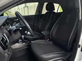 Kia Rio (2023) thumbnail 10