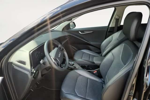 Kia Niro (2023) thumbnail 11