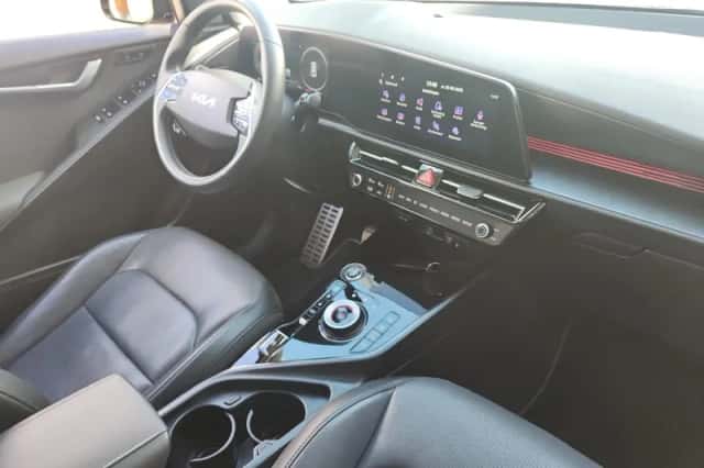 Kia Niro (2023) thumbnail 10