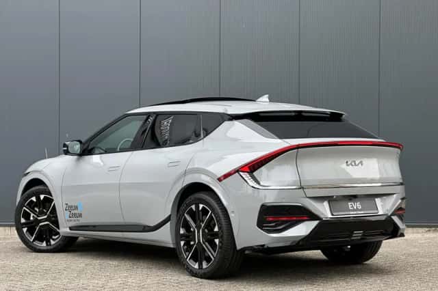 Kia EV6 (2025) thumbnail 4