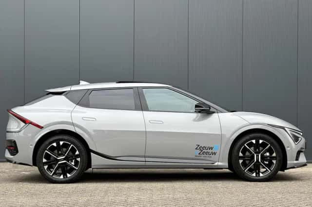 Kia EV6 (2025) thumbnail 7