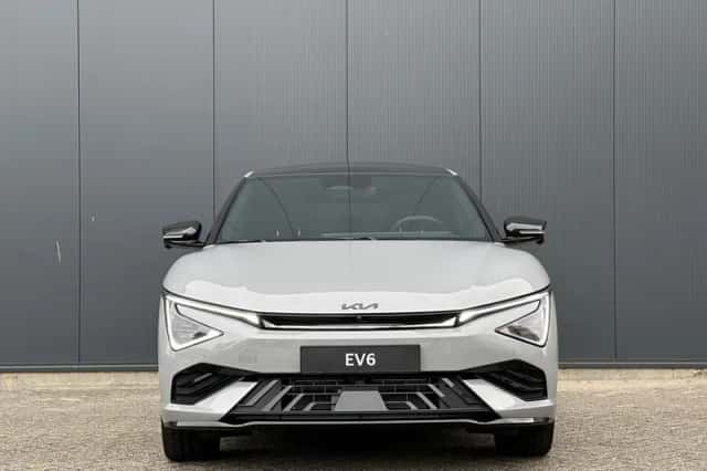 Kia EV6 (2025) thumbnail 9