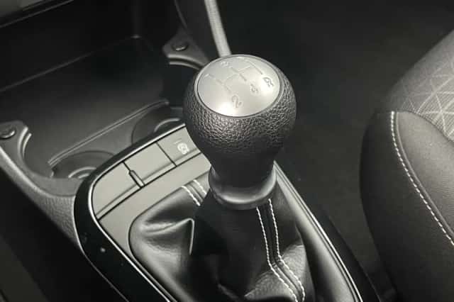 Kia Picanto (2023) thumbnail 14