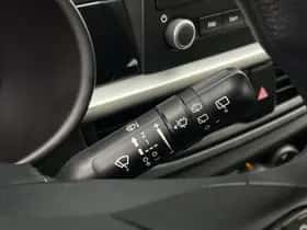 Kia Picanto (2023) thumbnail 17