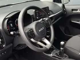 Kia Picanto (2023) thumbnail 22