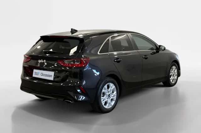 Kia Ceed (2024) thumbnail 5