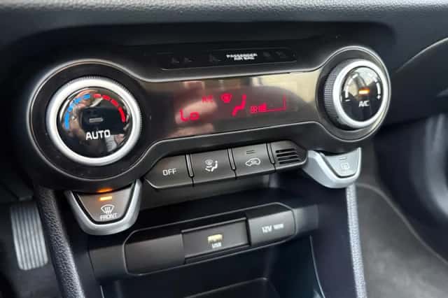 Kia Picanto (2021) thumbnail 8