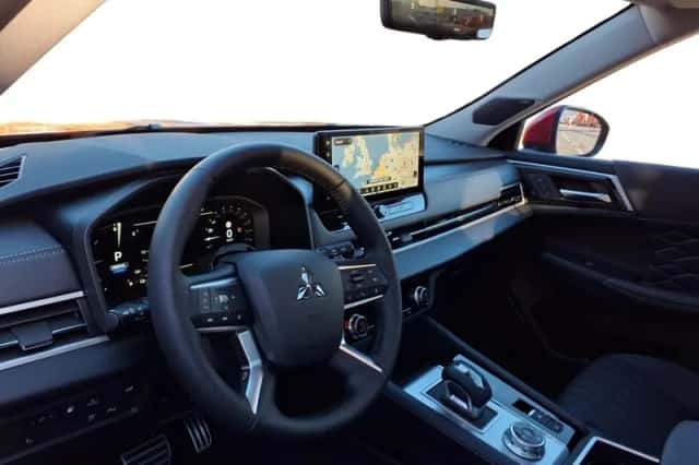Mitsubishi Outlander (2026) thumbnail 15