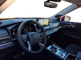 Mitsubishi Outlander (2026) thumbnail 15