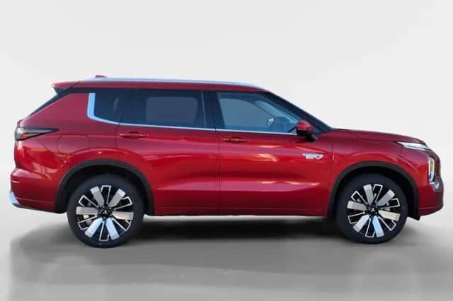 Mitsubishi Outlander (2026) thumbnail 4