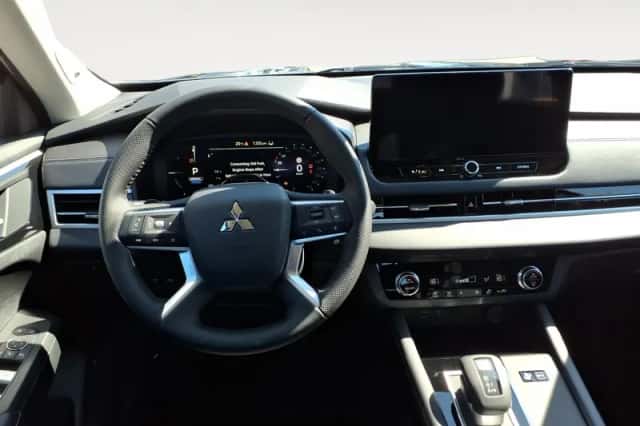 Mitsubishi Outlander (2026) thumbnail 11