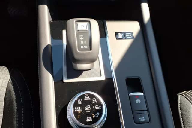 Mitsubishi Outlander (2026) thumbnail 18
