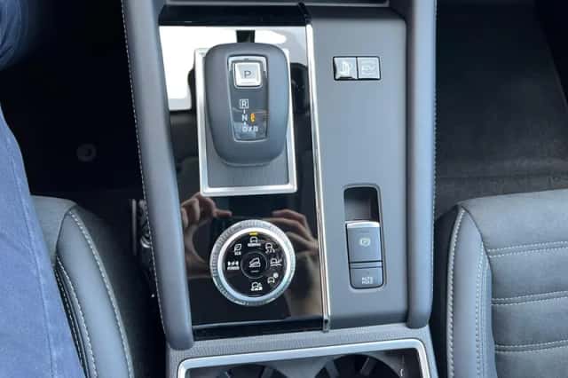 Mitsubishi Outlander (2026) thumbnail 23