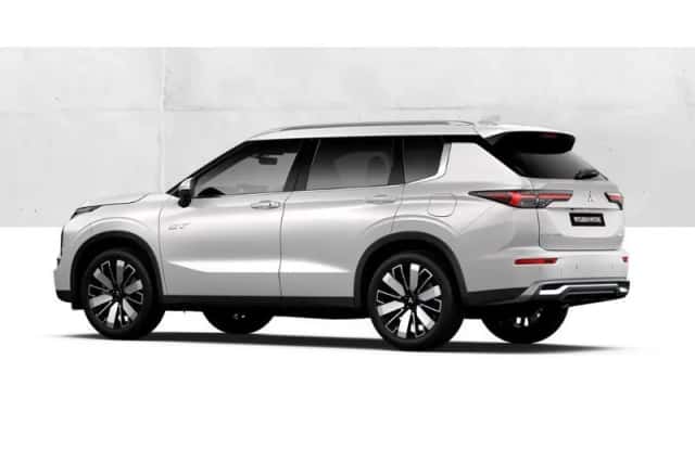 Mitsubishi Outlander (2026) thumbnail 4