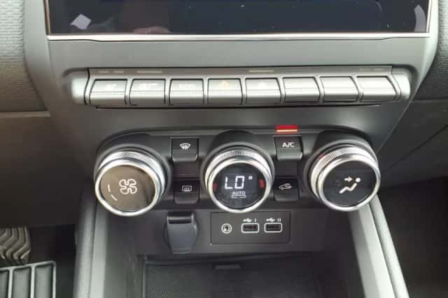 Mitsubishi Colt (2025) thumbnail 26