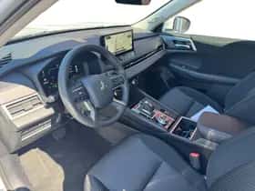 Mitsubishi Outlander (2026) thumbnail 10