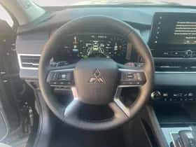 Mitsubishi Outlander (2026) thumbnail 23
