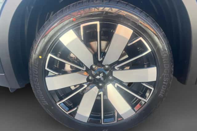 Mitsubishi Outlander (2026) thumbnail 4