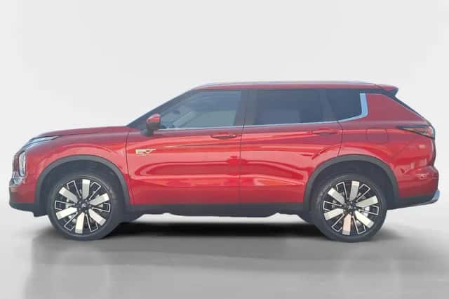 Mitsubishi Outlander (2026) thumbnail 3