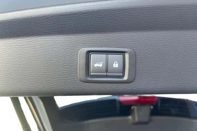 Mitsubishi Outlander (2026) thumbnail 23