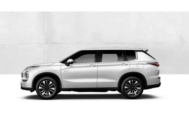 Mitsubishi Outlander (2026) thumbnail 3