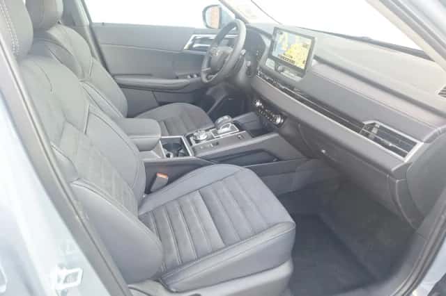 Mitsubishi Outlander (2026) thumbnail 10