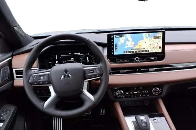 Mitsubishi Outlander (2025) thumbnail 12