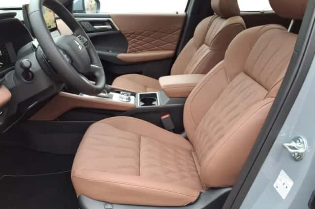 Mitsubishi Outlander (2025) thumbnail 13