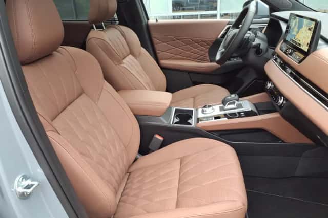 Mitsubishi Outlander (2025) thumbnail 17