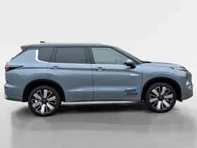 Mitsubishi Outlander (2025) thumbnail 4