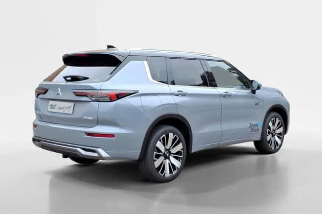 Mitsubishi Outlander (2025) thumbnail 5