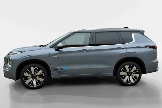 Mitsubishi Outlander (2025) thumbnail 8