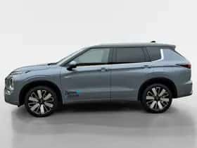 Mitsubishi Outlander (2025) thumbnail 8