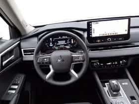 Mitsubishi Outlander (2026) thumbnail 12