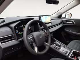 Mitsubishi Outlander (2026) thumbnail 14