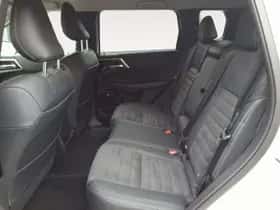 Mitsubishi Outlander (2026) thumbnail 16