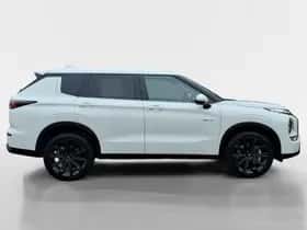 Mitsubishi Outlander (2026) thumbnail 4