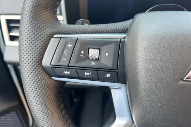 Mitsubishi Outlander (2026) thumbnail 15