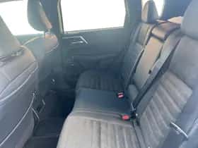Mitsubishi Outlander (2026) thumbnail 16
