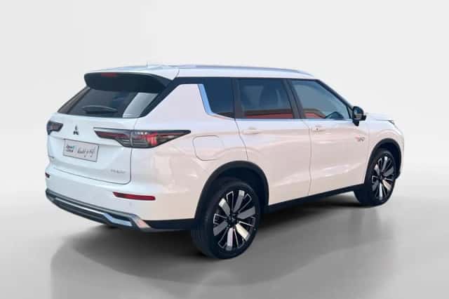 Mitsubishi Outlander (2026) thumbnail 4