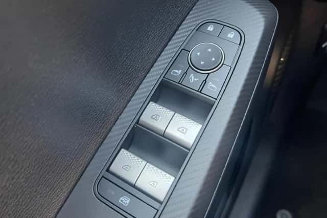 Mitsubishi Outlander (2026) thumbnail 33