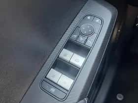 Mitsubishi Outlander (2026) thumbnail 33