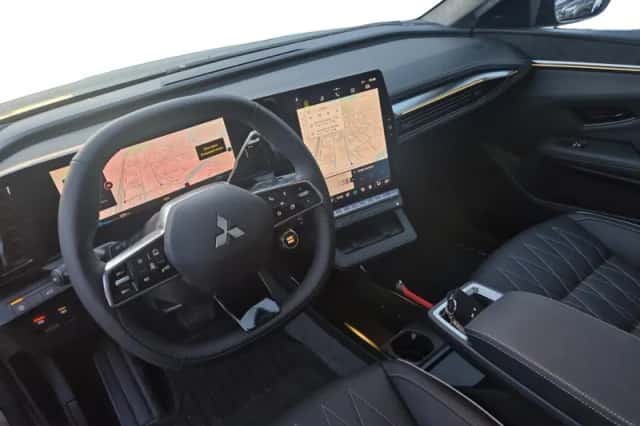 Mitsubishi Eclipse Cross (2025) thumbnail 12